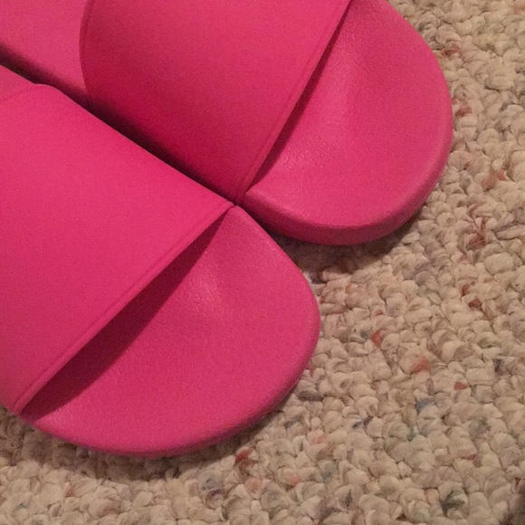 Vince slides - Picture 5 of 5